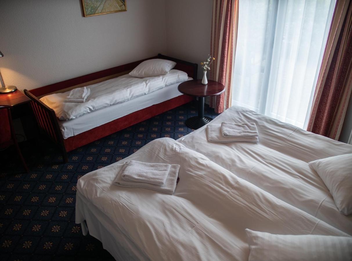 Hotel Sogarden Броруп Экстерьер фото