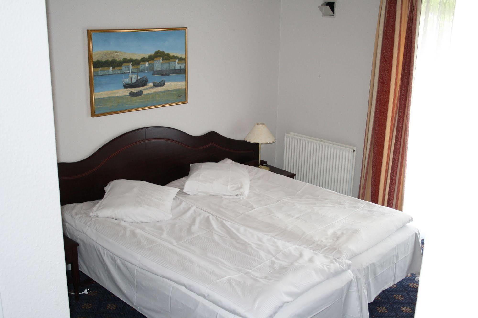 Hotel Sogarden Броруп Экстерьер фото